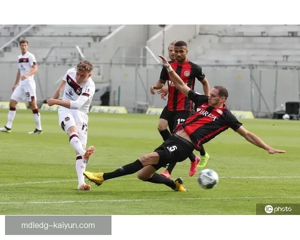 纽伦堡在新赛季初期攻防平衡，表现稳健值得关注